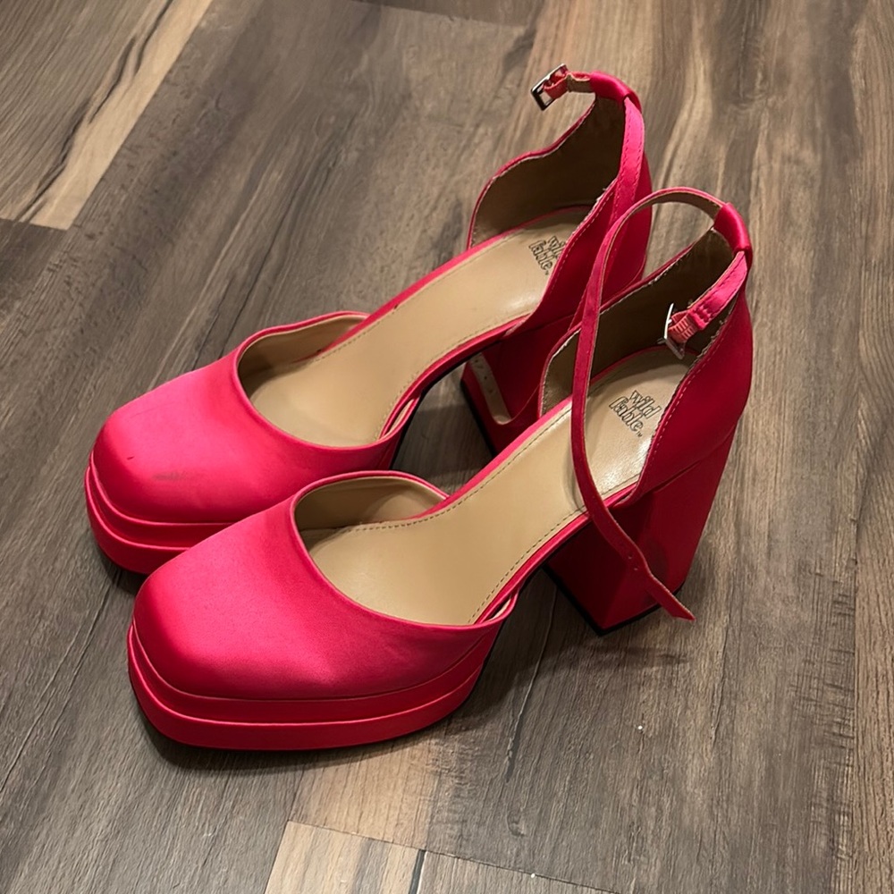 Bold‎ Pink Platform Heels